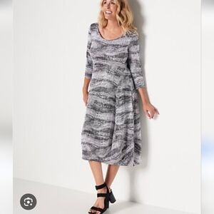 Truth + Style Regular Printed Knit Bubble Hem Dress Abstract Dot